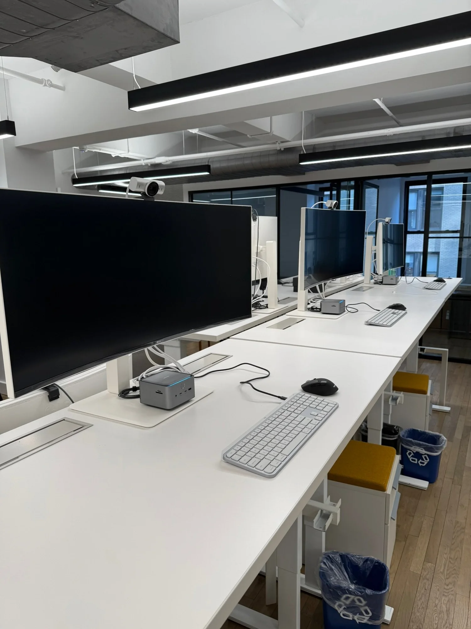 Modern NYC office workstations supported by Novaj Tech